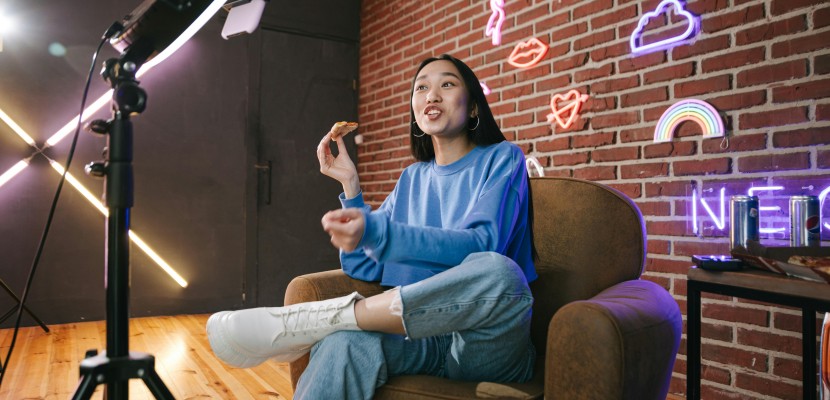 董宇辉回归直播带货，与辉同行22天卖18亿