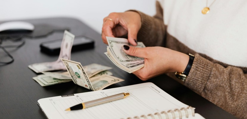 段永平，给老家捐钱